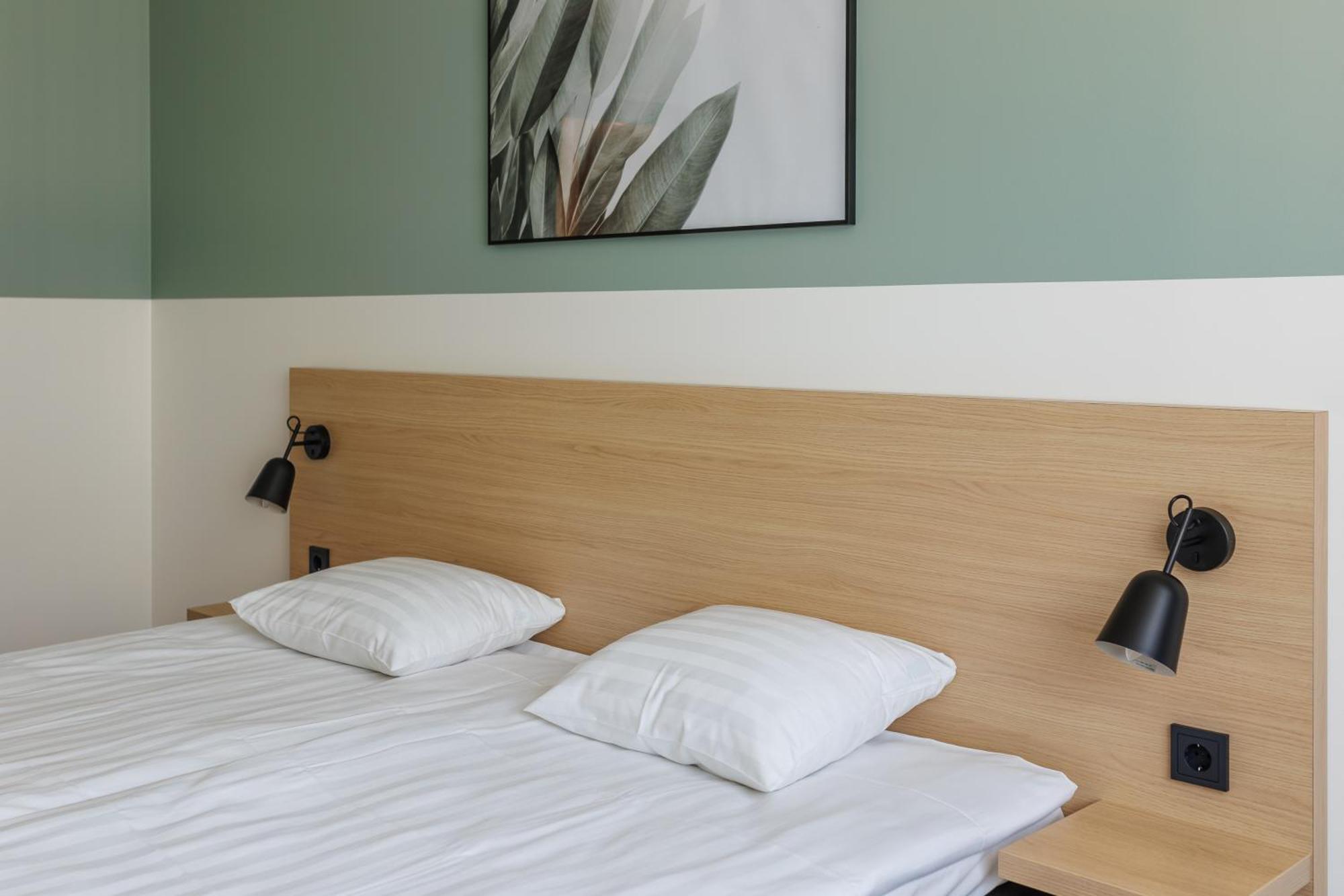 River Hotell *